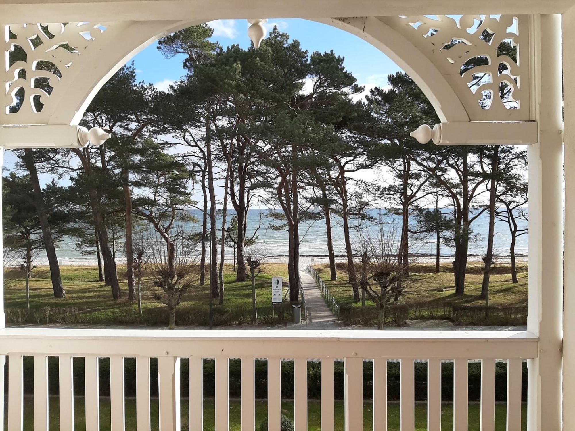 Ferienwohnung Ostseeblick In Der Villa Seeadler Остзебад Бинц Екстериор снимка